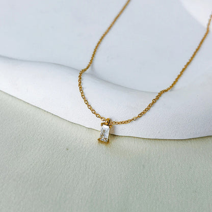 Clear Stone Pendant Necklace