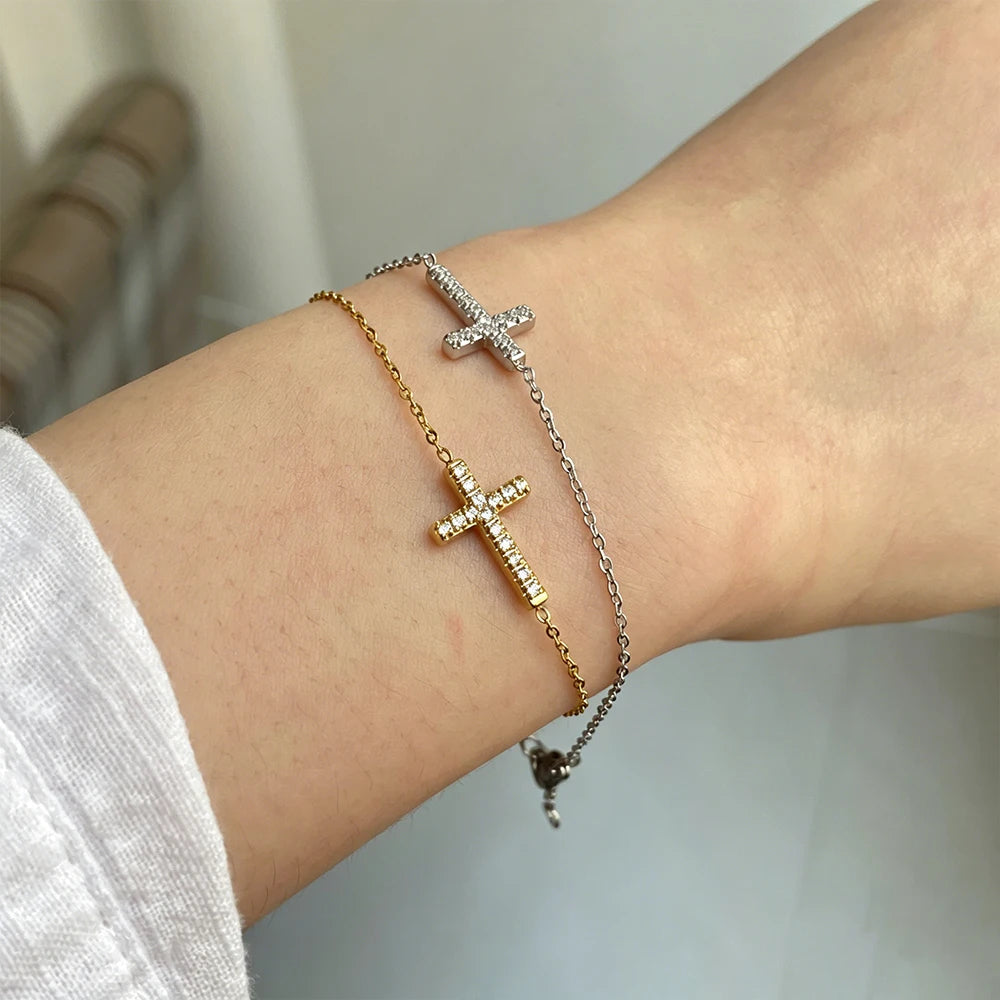 Link Bracelet with Cross