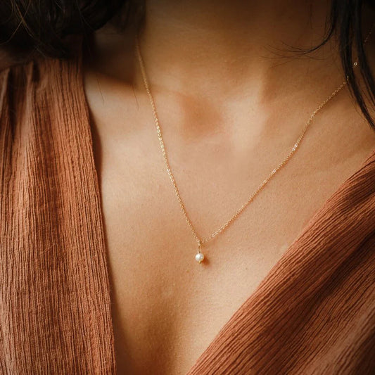 The Anaïs Pearl Drop Necklace