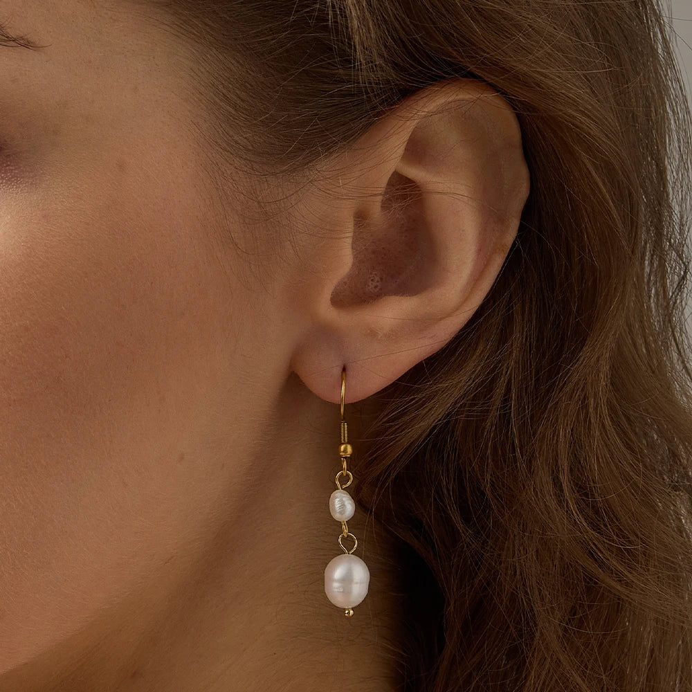 The Pearl Dangle
