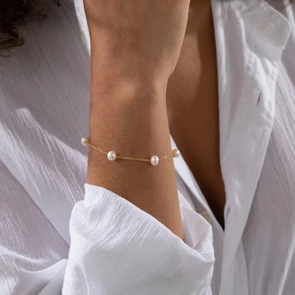 The Amélie Blush Pearl Bracelet