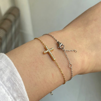 Link Bracelet with Cross