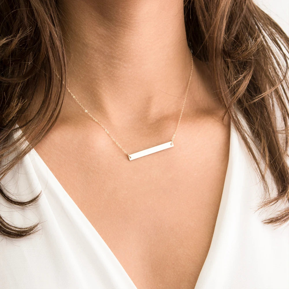 The Noémie Bar Necklace