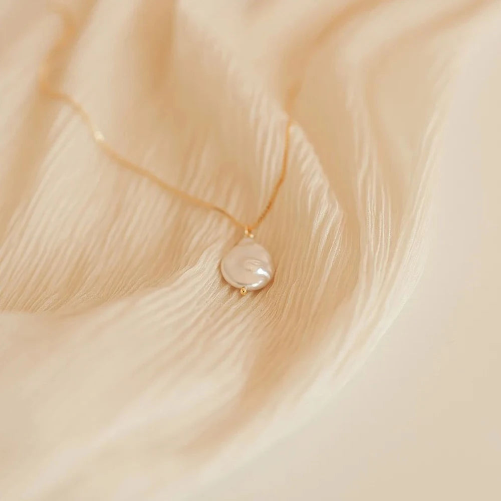 The Seraphine Pearl Pendant Necklace
