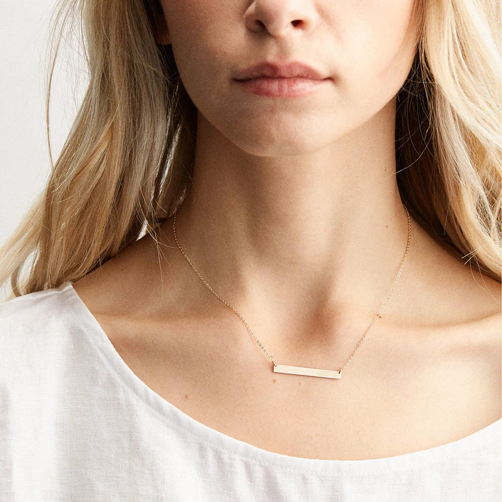 The Noémie Bar Necklace